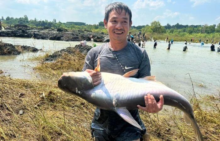 Nằm mơ thấy bắt cá to